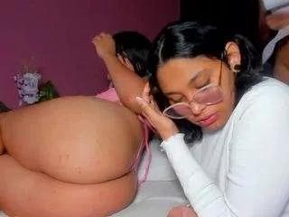 littlejulieta on CamSoda 