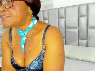 lola-hornei on CamSoda 