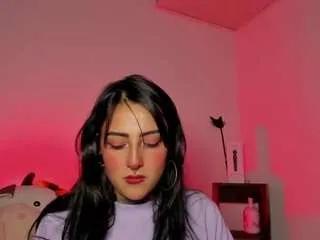 lola-leah on CamSoda 