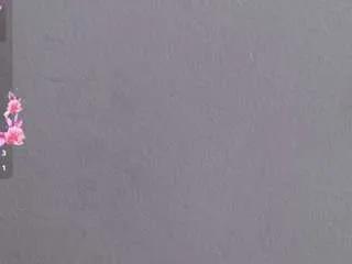 lola-star on CamSoda 