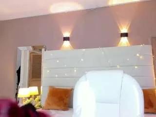 maturexxx — SUCK MY NIPPLES PLEASE! [15 tokens remaining]