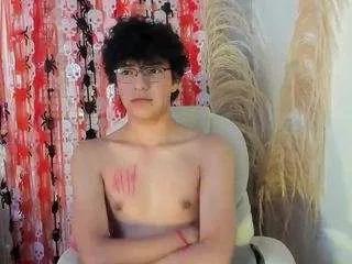 miilowolf on CamSoda 