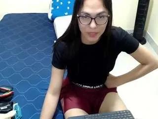 miss-adele on CamSoda 