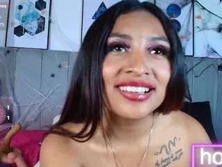 naia-cruz1 on CamSoda 