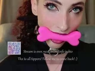 queenxofxtease on CamSoda 