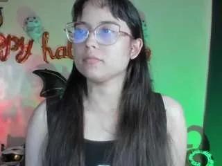 sahantalcerezo on CamSoda 