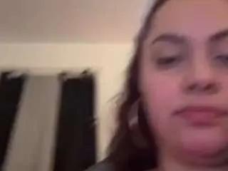 sexicolombiana — let master eat my pussy [455 tokens remaining]