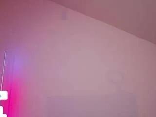 yssadiamond on CamSoda 