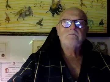 giutomma930394 — Welcome to my room! - #sugardaddy #papi #sexydaddy #oldermen