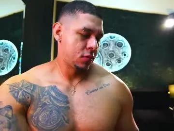 massimowalton2 — naked show #muscle #muscles #latino #new #daddy [250 tokens remaining]