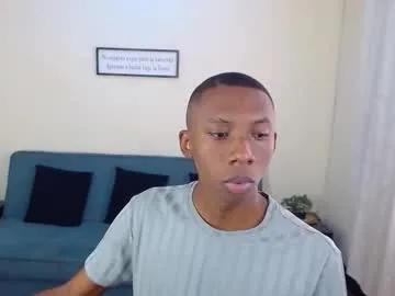 miiloo18 on Chaturbate 