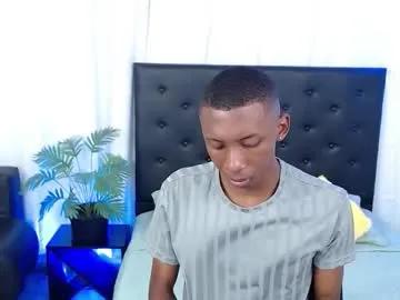 miiloo18 on Chaturbate 
