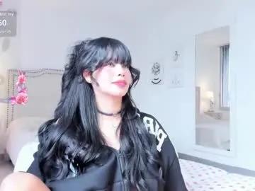 rosie_se — Hewwo! - Multi Goal: oil ass [287 tokens left] #heels #asian #latina #squirt #feet