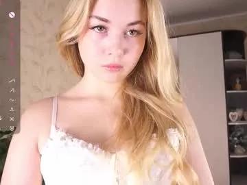 sidneyhodsdon — GoalSuck my finger close-up.  Hello I'm Elizabeth, today i'm so playful, let's have some fun^^  #new #18 #shy #teen #blonde [25 tokens remaining]