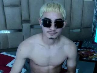 adan_parker — Freechat on Flirt4Free