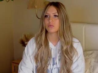 emeree_lakes on Flirt4Free 