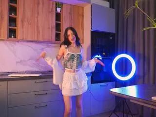 lessy_luiz on Flirt4Free 