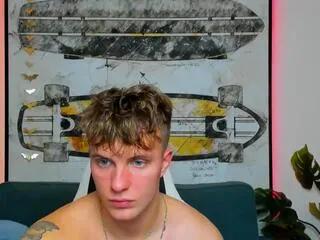 levi_manning — Freechat on Flirt4Free