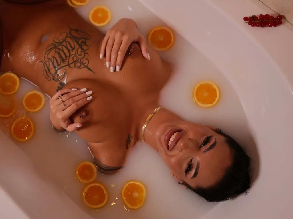 AishaaDevoe — Confident men who know how to treat a woman