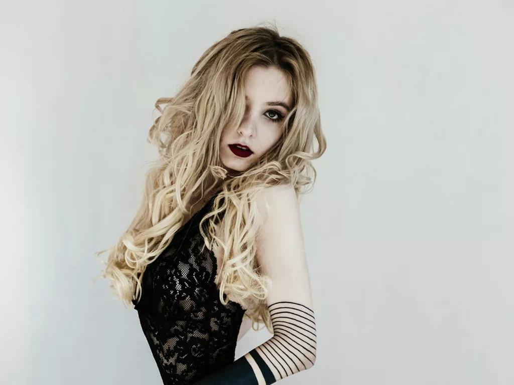 AngelikaMoebius — Sounds, smells, tastes, touches, views.