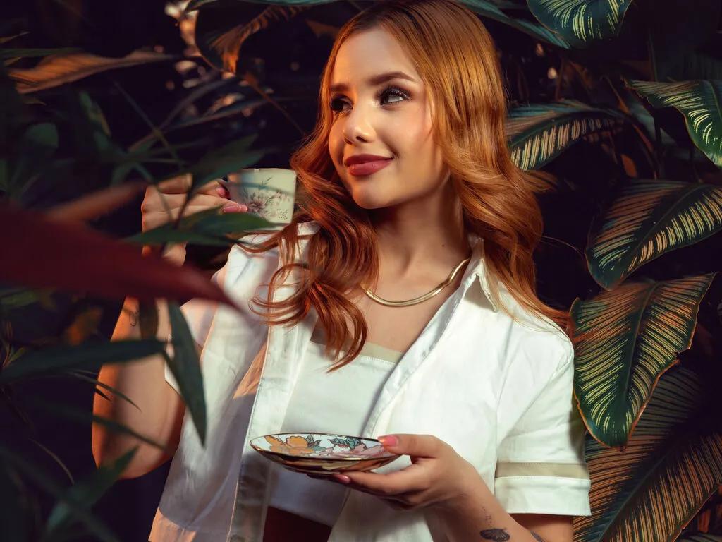 AniDiaz —  I am a young girl with a sweet smile, but don't be fooled... behind my innocent gaze lies a mischievous mind that enjoys awakening your fantasies. I like to feel the connection, play with desire and make you lose control little by little......