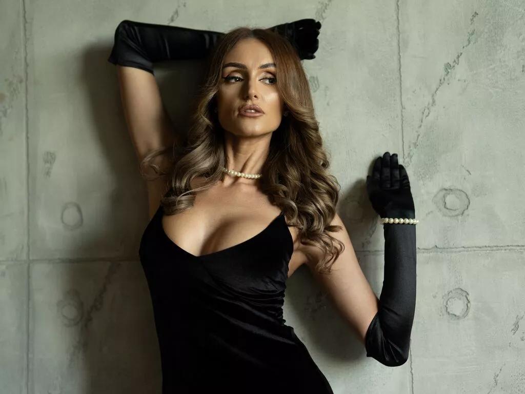 Jane — I love man that know how to treat a lady , i love to be worshiped with nice words and have my body adored inch by inch , i love mutual pleasure so ...if you get in a game with me , we both are winners 