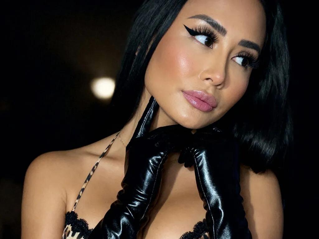 RubyRhett — Handsome guys with a good sense of humor and love to spoil his girl. 