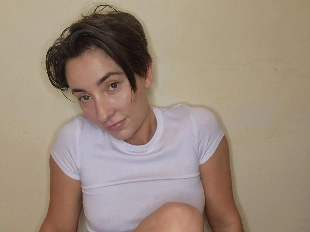 SoraChans — I like confident men with a sense of humor who smell seductive and can talk enthusiastically about things that are close to their hearts. I love flirting, dancing, and evenings with wine that smoothly flow into improvisation. I am attracted to...