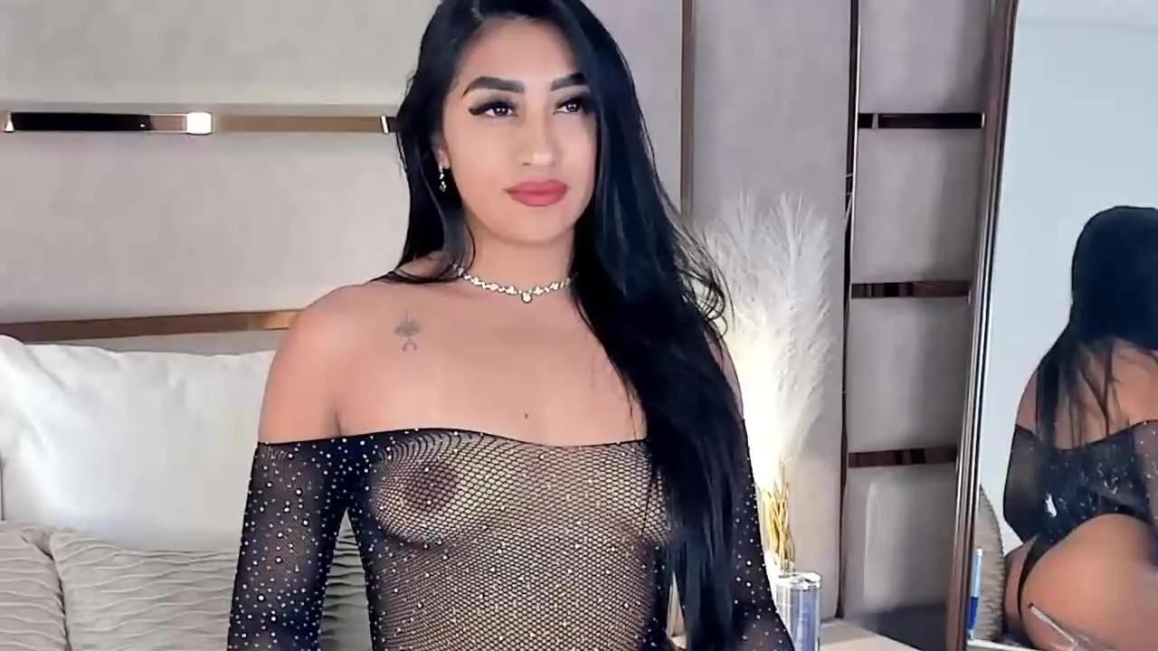 ArianaDale on Streamray 