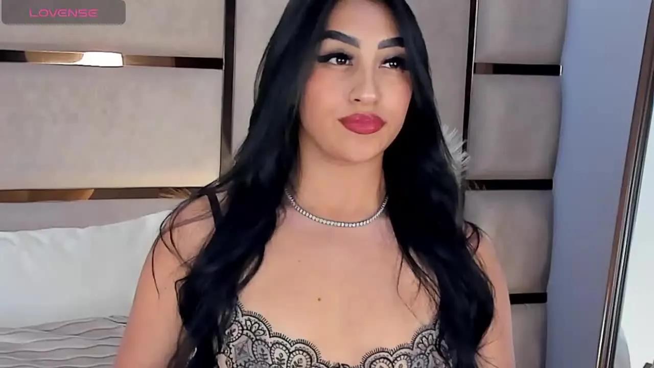 ArianaDale on Streamray 