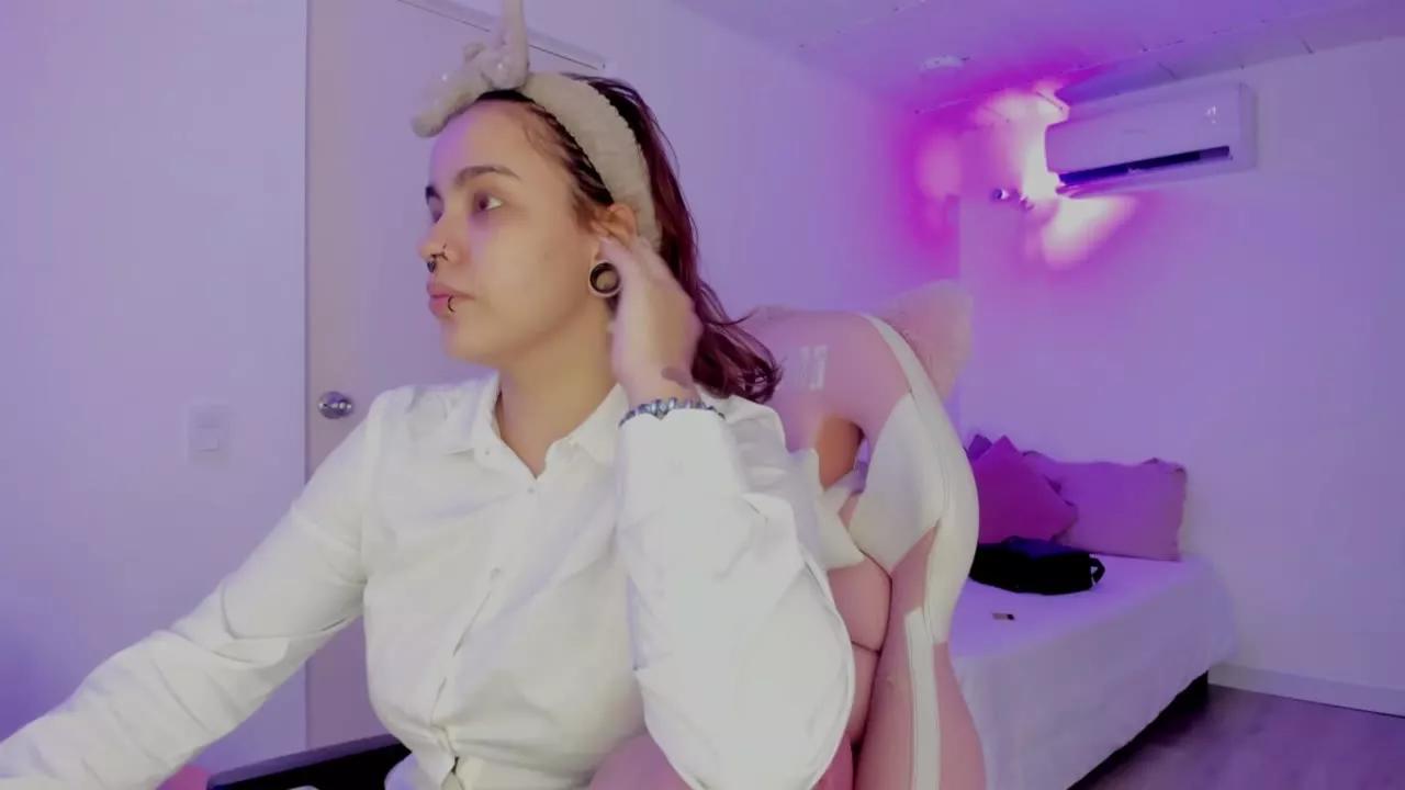 Succubus_Dolly on Streamray 