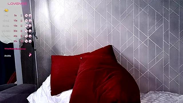 Allure_goldennX — Freechat on StripChat