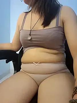 Bee_sweet — Freechat on StripChat