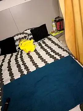 LaGazolina — 3 doigts chatte