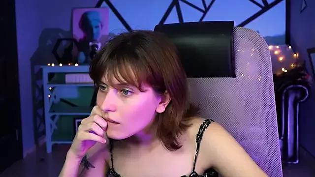 LolaAsmus on StripChat 