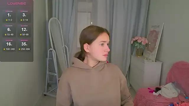 LovelyJessie — massage naked tits