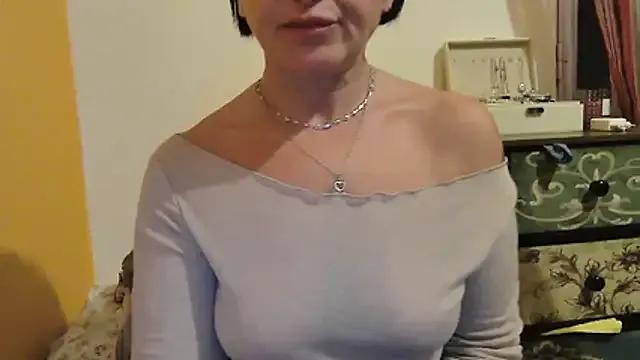 LovelyMia- — tutta nuda