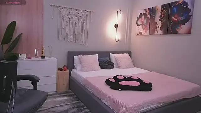 Molly_Jons — shake my oiled boobs 