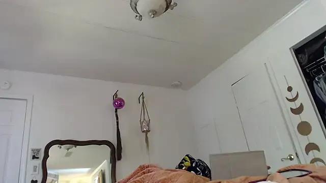 mossy_kiss on StripChat 