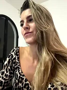 nicole_98 — NUDA PALLINE ANALI INSIEME A LUSH IN ASS