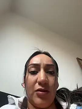 Ninabigtitied — running away naked 