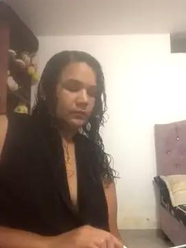 SofiaVergara2 — Me ayudas comprar lencera y juguetes