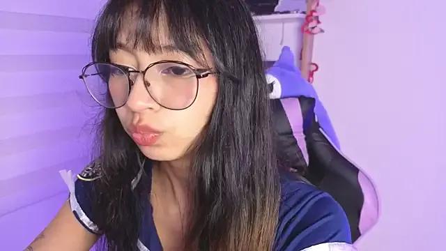 Yommi_Winx — show tits + nipple clamps